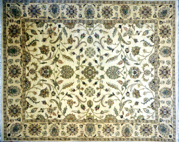 17808-7 8.1x10.1 Indo Rug