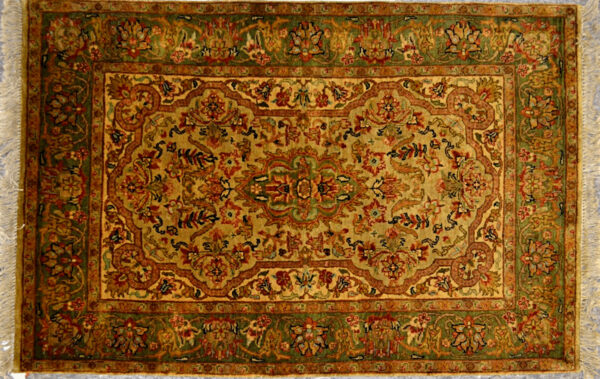 255-212 4x6 Indo Rug