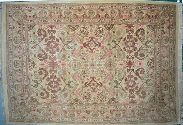 9x12 Pakistan Heirloom Rug