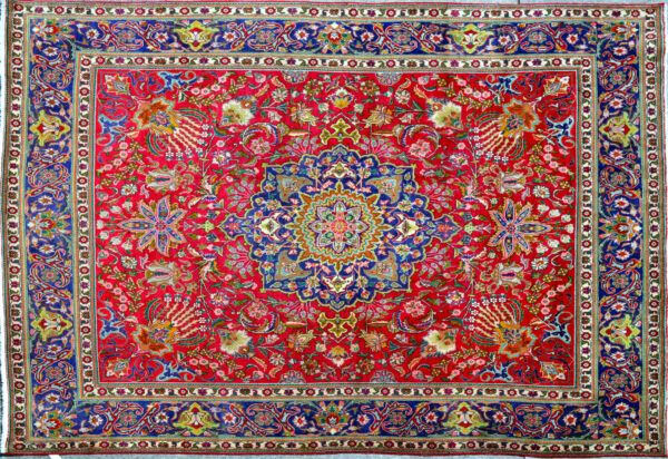 Green ins USAA 9.9x11.7 Hand Woven Area Rug